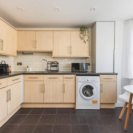 Arte Stays Serviced Houses Stratford - 3 Bedrooms 2 Bathrooms Houses London, Stratford, Maryland, Free Parking, Garden, Weekly Or Monthly Stays - Up To 8 Guests 외부 사진