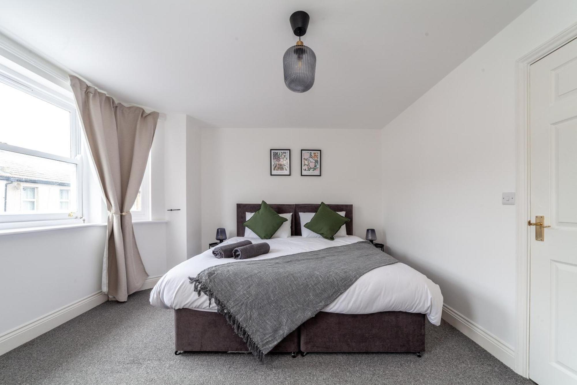 Arte Stays Serviced Houses Stratford - 3 Bedrooms 2 Bathrooms Houses London, Stratford, Maryland, Free Parking, Garden, Weekly Or Monthly Stays - Up To 8 Guests 외부 사진