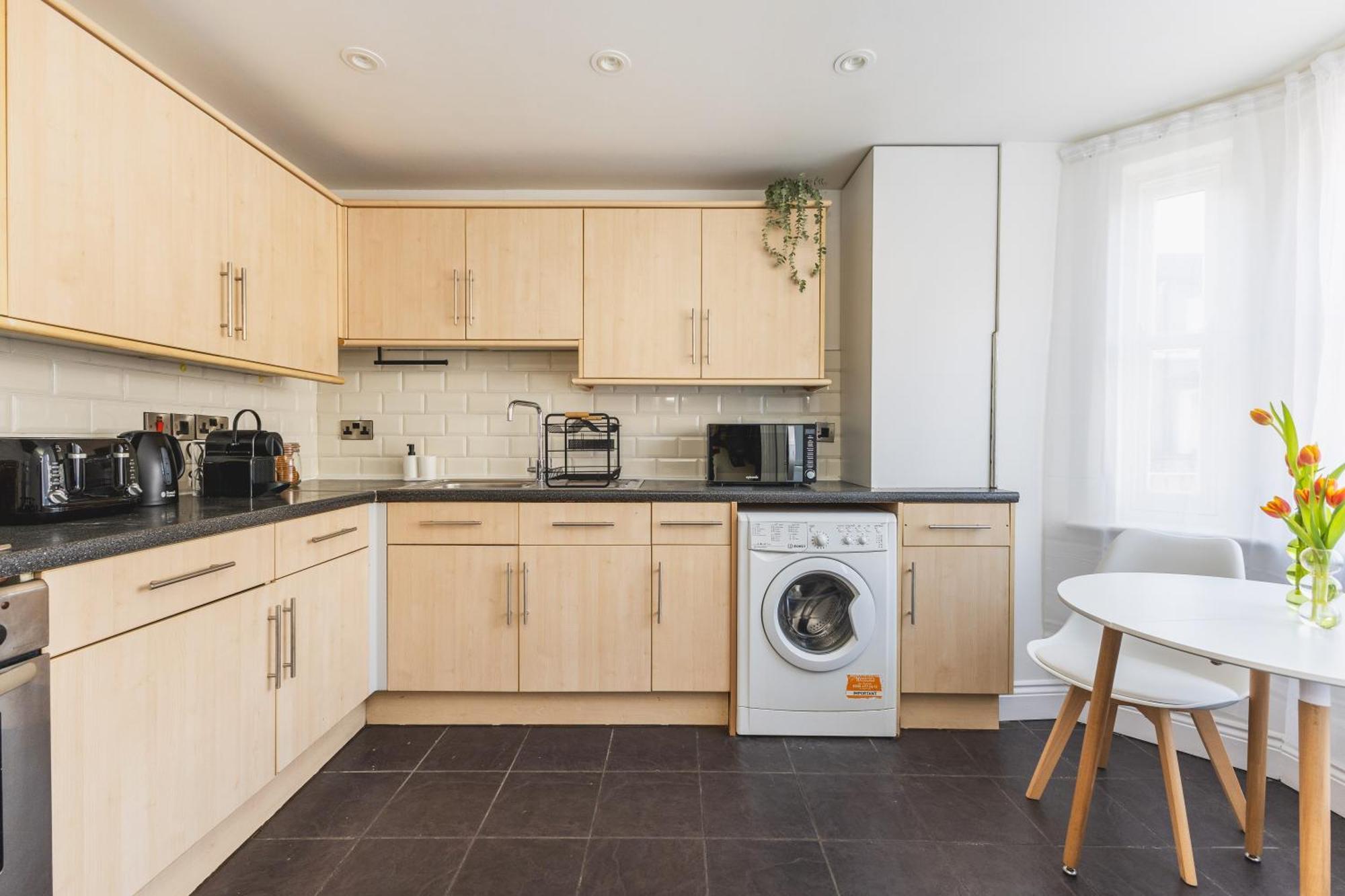 Arte Stays Serviced Houses Stratford - 3 Bedrooms 2 Bathrooms Houses London, Stratford, Maryland, Free Parking, Garden, Weekly Or Monthly Stays - Up To 8 Guests 외부 사진