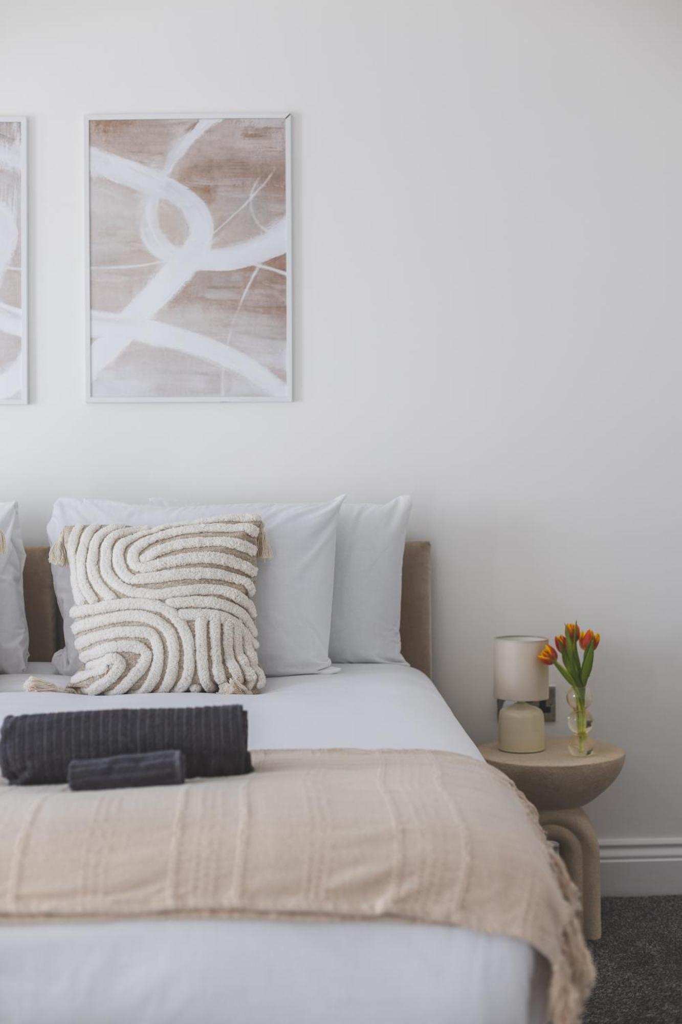Arte Stays Serviced Houses Stratford - 3 Bedrooms 2 Bathrooms Houses London, Stratford, Maryland, Free Parking, Garden, Weekly Or Monthly Stays - Up To 8 Guests 외부 사진