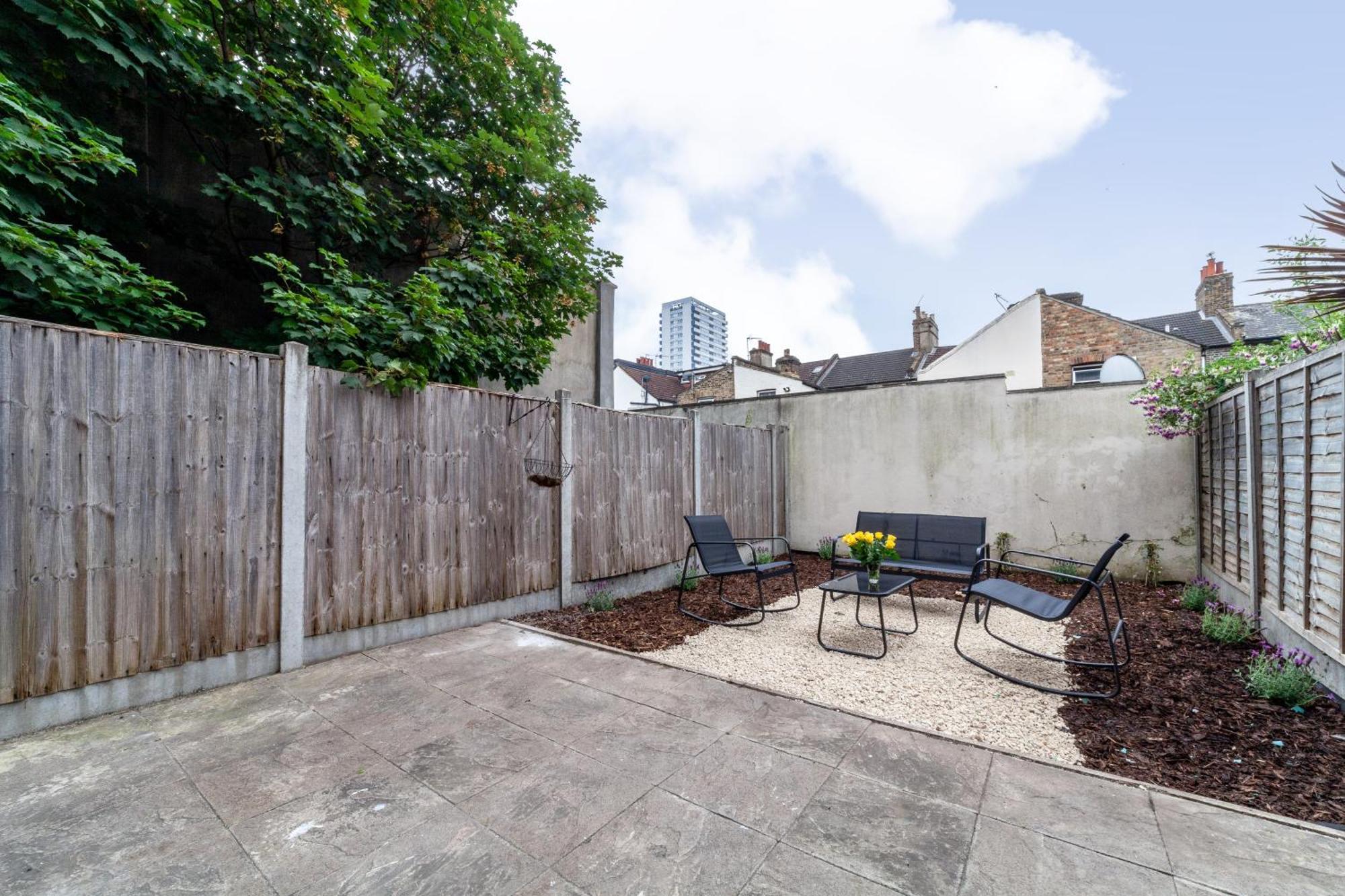 Arte Stays Serviced Houses Stratford - 3 Bedrooms 2 Bathrooms Houses London, Stratford, Maryland, Free Parking, Garden, Weekly Or Monthly Stays - Up To 8 Guests 외부 사진