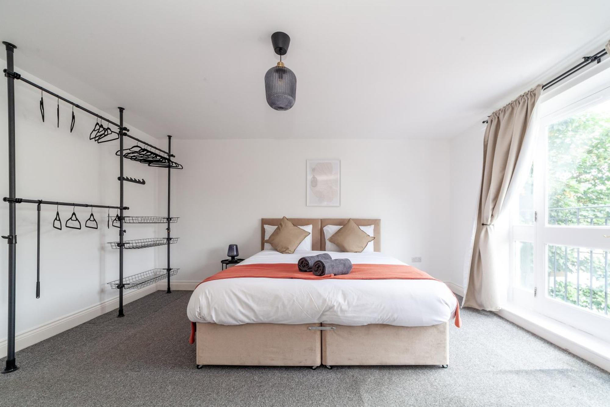 Arte Stays Serviced Houses Stratford - 3 Bedrooms 2 Bathrooms Houses London, Stratford, Maryland, Free Parking, Garden, Weekly Or Monthly Stays - Up To 8 Guests 외부 사진